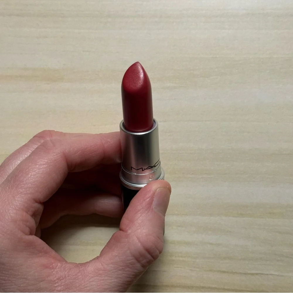 2/$40 - Mac Cremesheen Lipstick - Picture 4 of 5